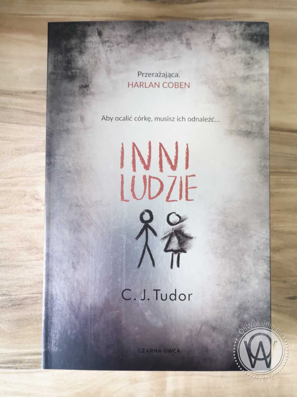 Inni ludzie - C.J. Tudor